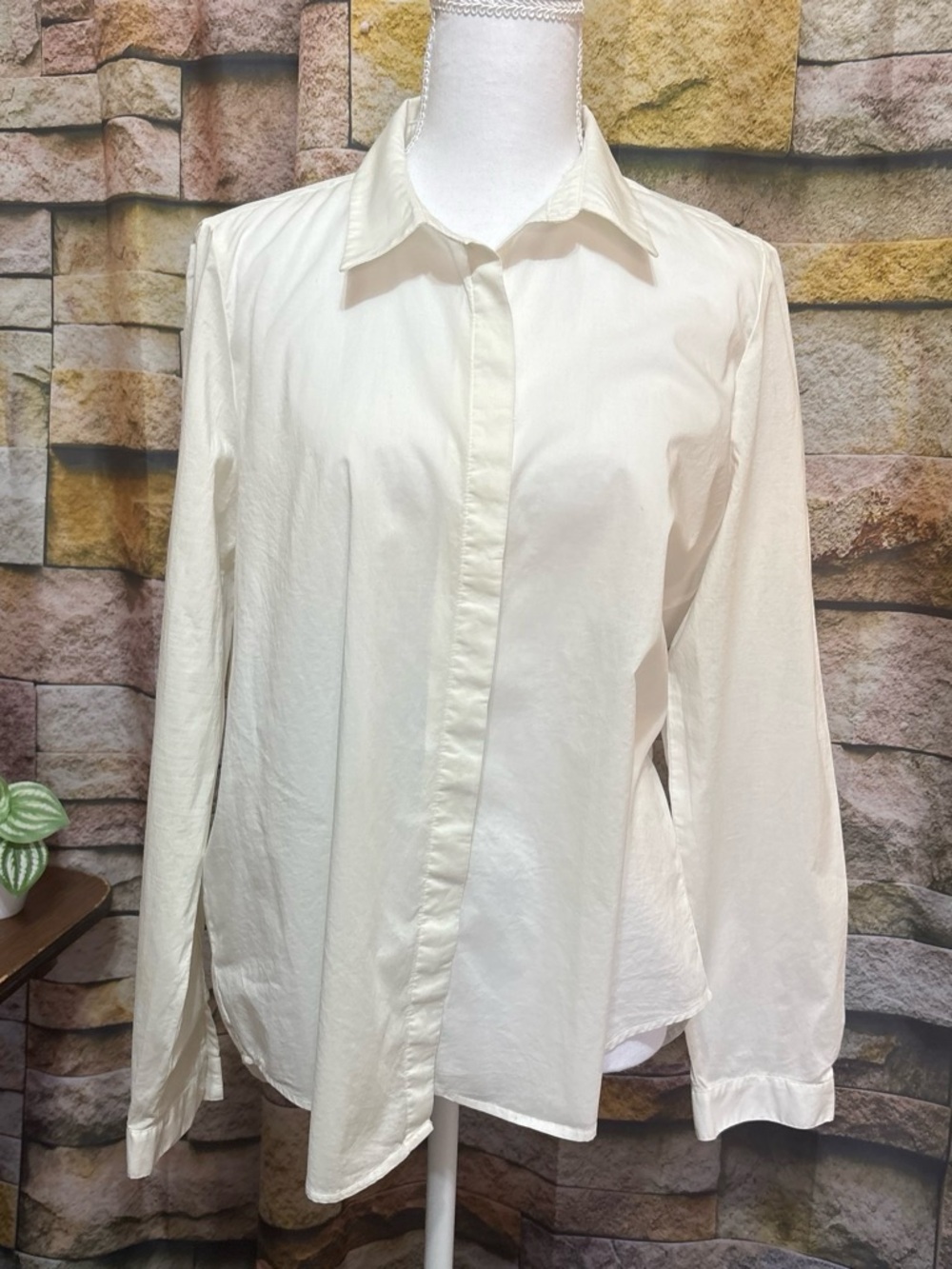 Forever 21 Cream Collared Button-Down Blouse basic white business casual